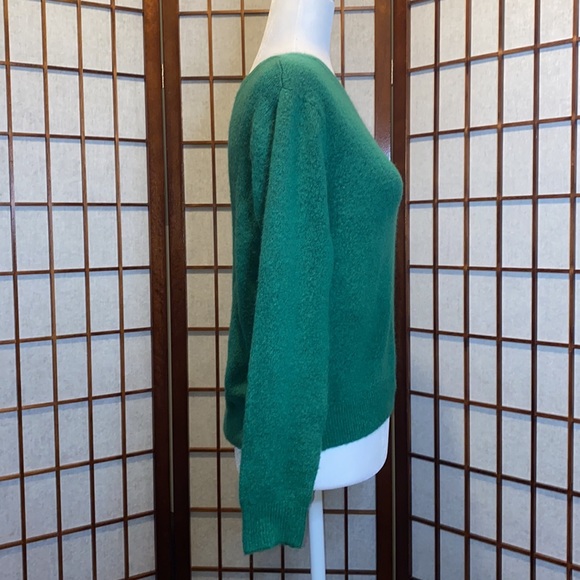 H&M Green Sweater - Picture 2 of 7